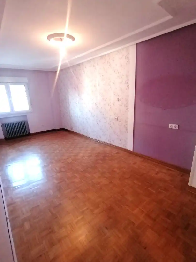 Wohnung zur Miete in Gijón  mit Heizung, Parkett und Terrasse