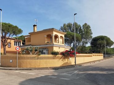 Chalet con balcón en venta en Calle farrallón