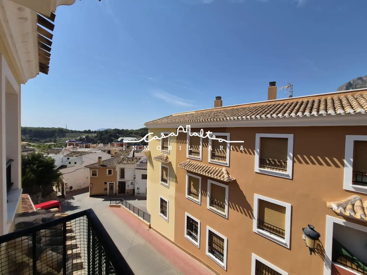 Vista exterior de Piso en venta en Polop con Aire acondicionado, Terraza y Trastero
