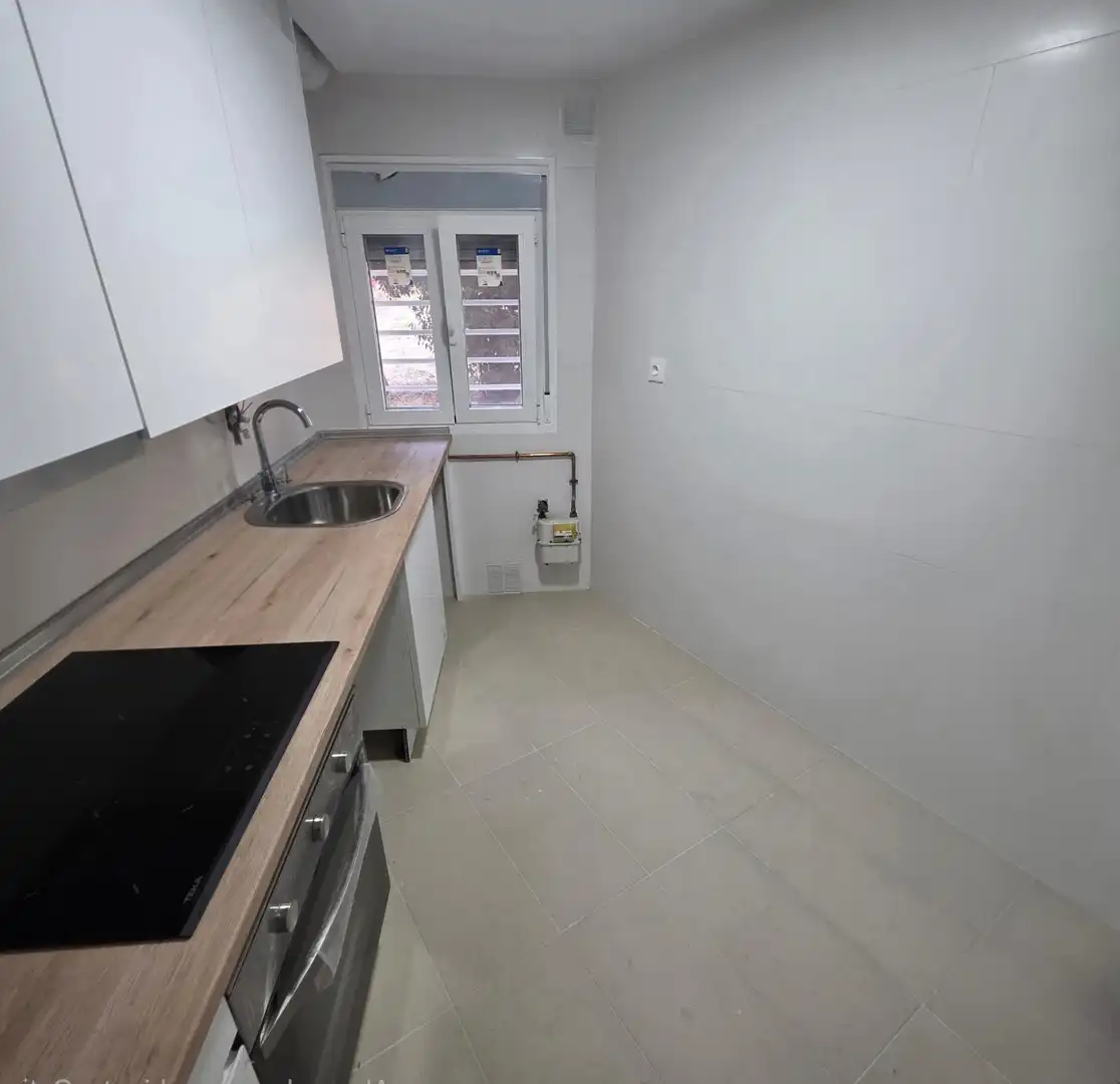 Kitchen of Flat for sale in Madrid  with Heating, Private garden and Furnished