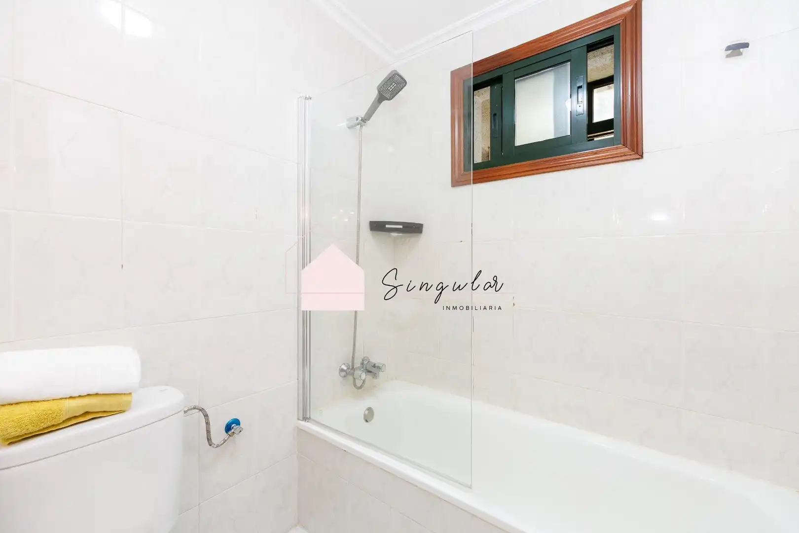 Bathroom of Flat for sale in Ponteareas  with Heating and Parquet flooring