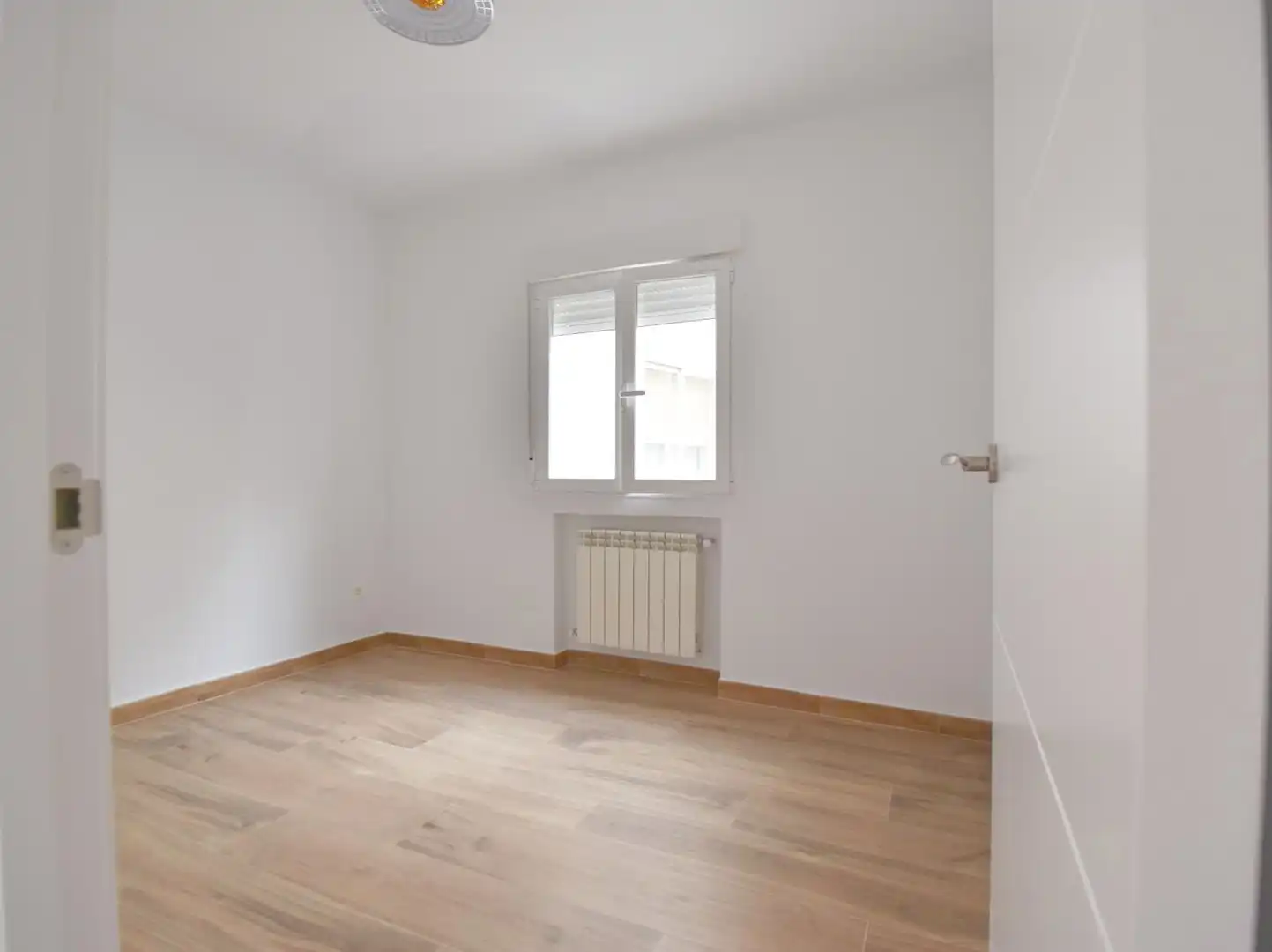 Schlafzimmer von Wohnung zum Verkauf in Pinto mit Heizung