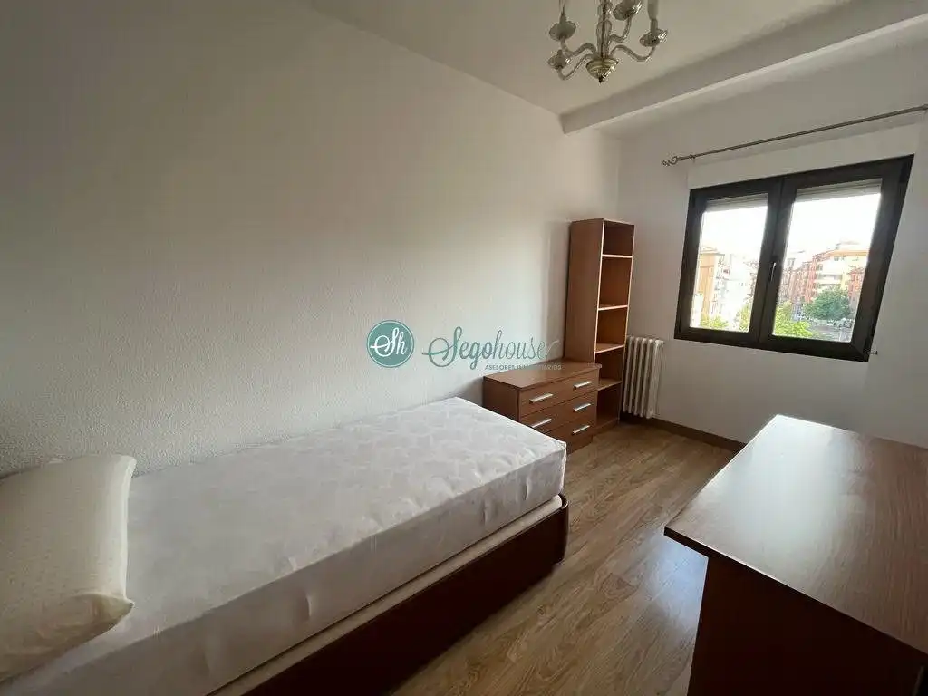 Schlafzimmer von Wohnung zum Verkauf in Segovia mit Heizung, Terrasse und Abstellraum