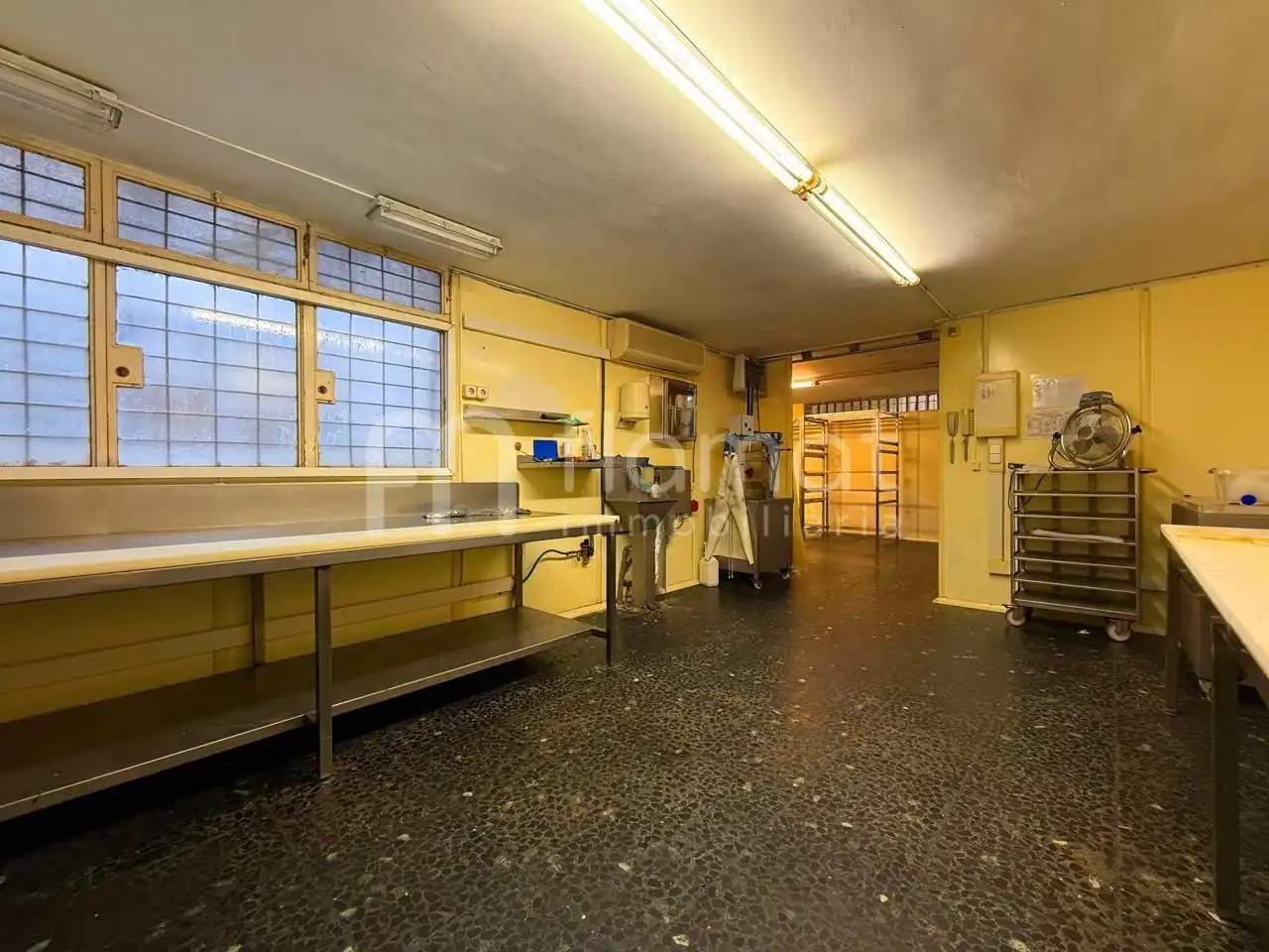 Local comercial en venta en Carrer de Joaquim Ruyra PL 1 PL 2, imagen 6