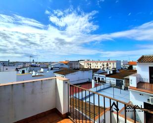 Vista exterior de Casa o xalet en venda en San Juan del Puerto amb Aire condicionat, Traster i Moblat