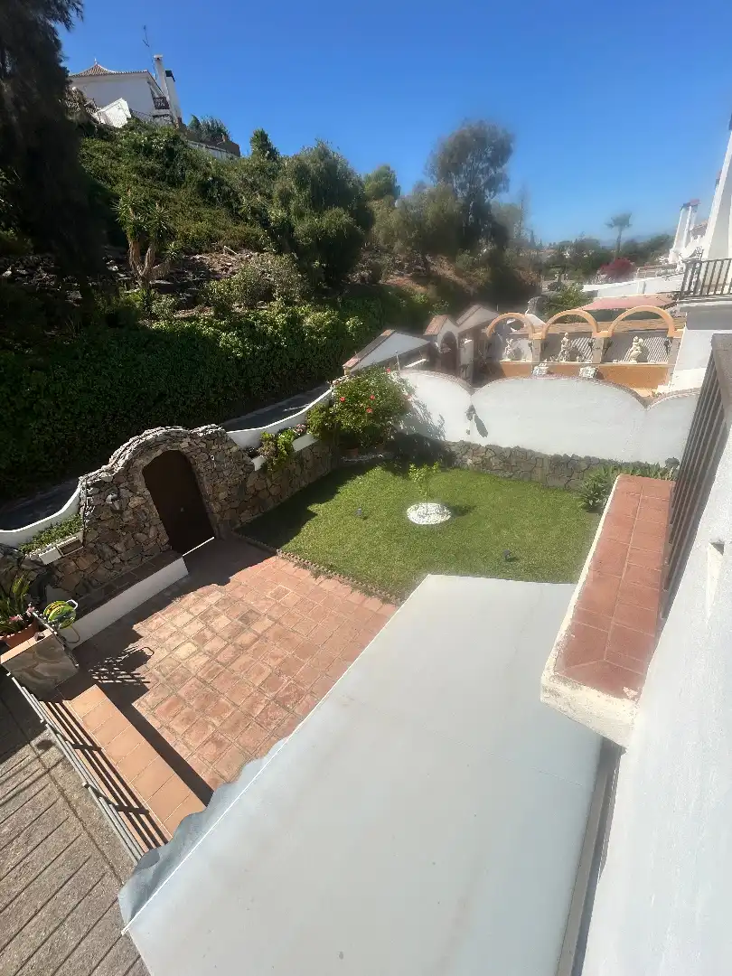 Jardí de Casa adosada en venda en Alhaurín de la Torre amb Aire condicionat, Jardí privat i Terrassa