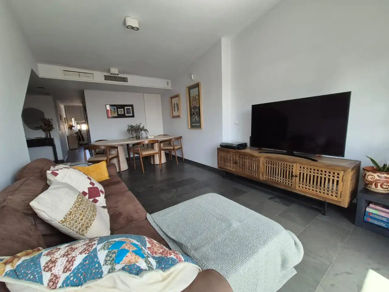 Sala de estar de Piso en venta en Alicante / Alacant con Aire acondicionado, Terraza y Amueblado
