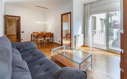 Living room of Apartment for sale in  Barcelona Capital  with Air Conditioner, Heating and Parquet flooring