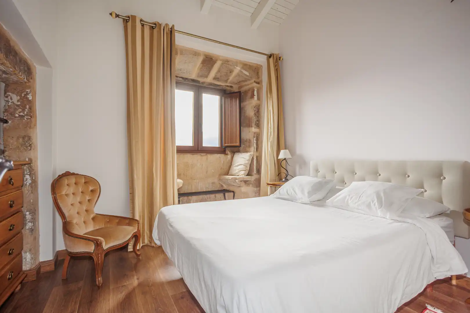 Habitación de Finca rústica en venta en A Laracha   con Amueblado