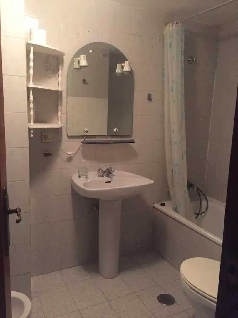 Bathroom of Flat for rent in Granada  with Furnished