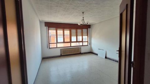Foto 2 de Piso en venta en Calle Lepanto, La Bañeza , León