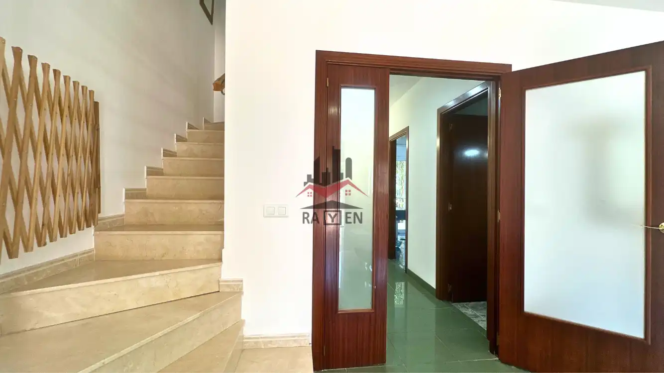 Casa adosada en venta en Figueres con Calefacción