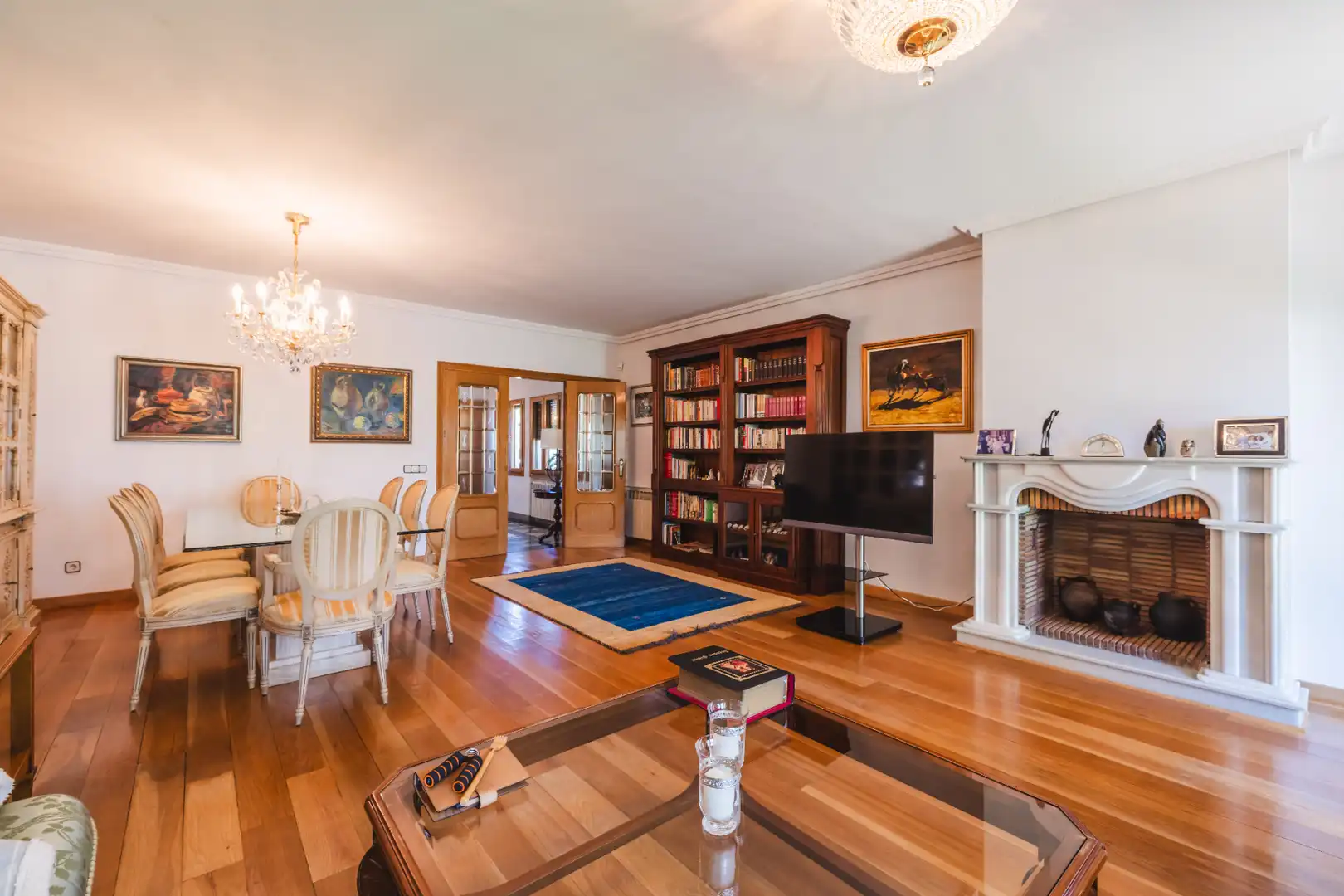 Sala de estar de Casa o chalet en venta en Las Rozas de Madrid con Aire acondicionado, Calefacción y Jardín privado