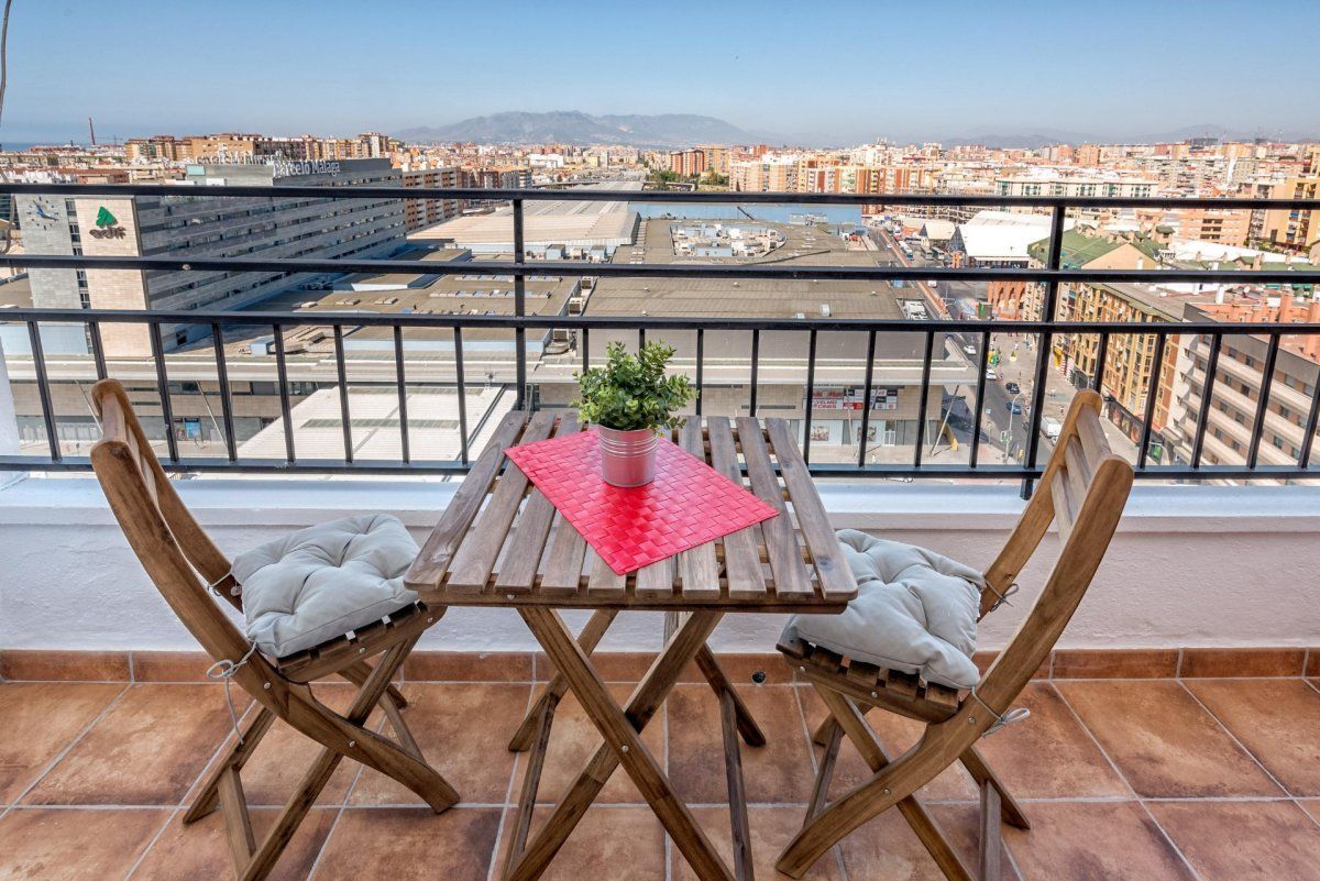 Terrassa de Pis de lloguer en Málaga Capital amb Aire condicionat, Terrassa i Moblat