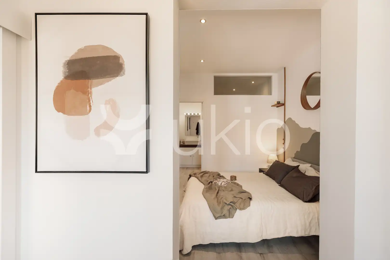 Dormitori de Apartament de lloguer en Barcelona amb Aire condicionat, Calefacció i Moblat
