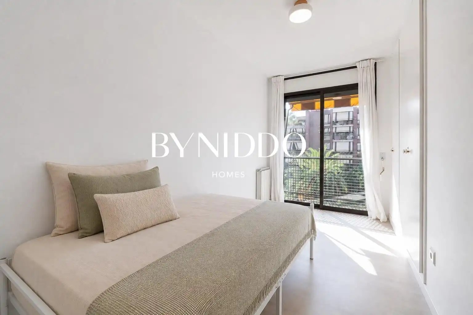Habitación de Ático en venta en Sant Cugat del Vallès con Aire acondicionado, Calefacción y Parquet