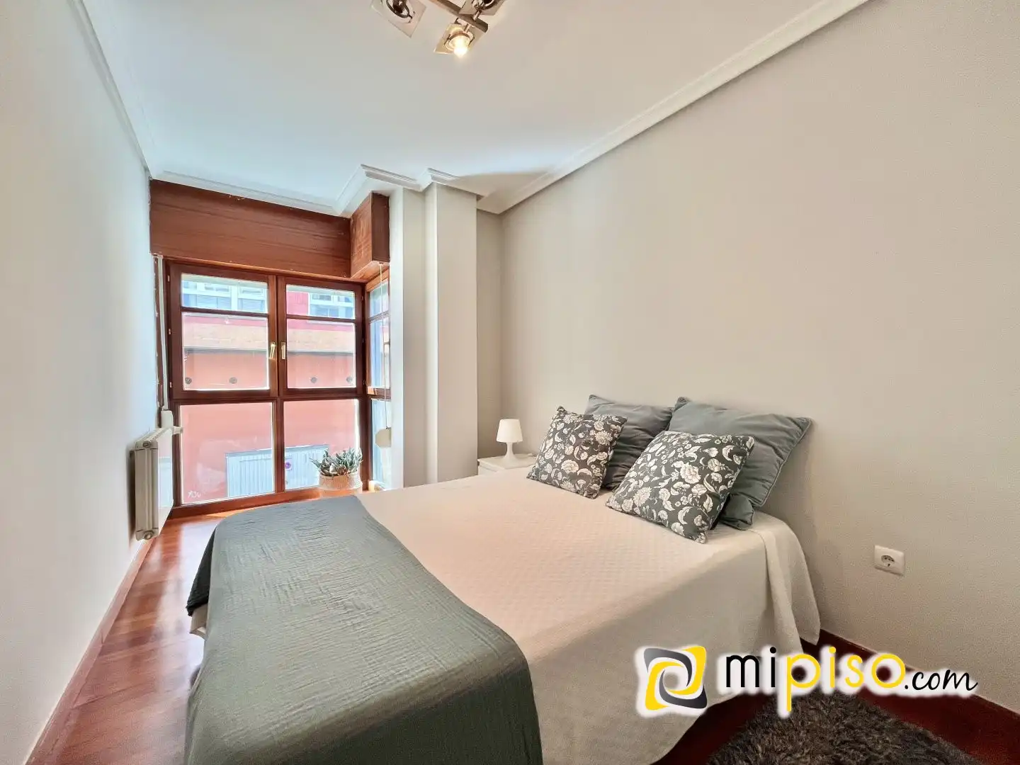 Habitación de Piso en venta en Santoña con Calefacción