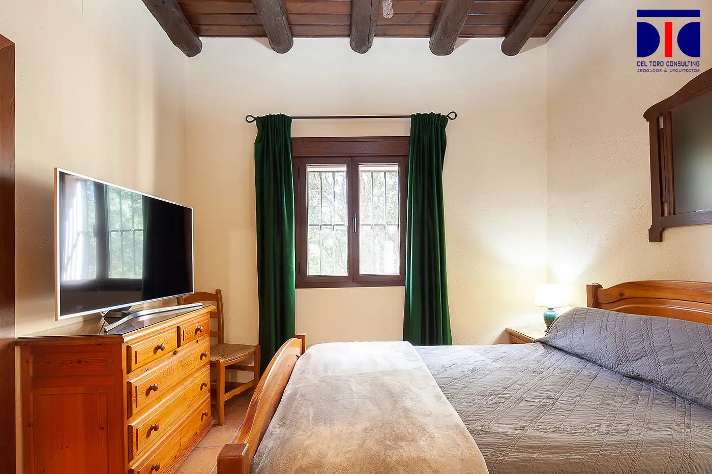 Habitación de Finca rústica en venta en Fuenteheridos con Aire acondicionado, Calefacción y Jardín privado