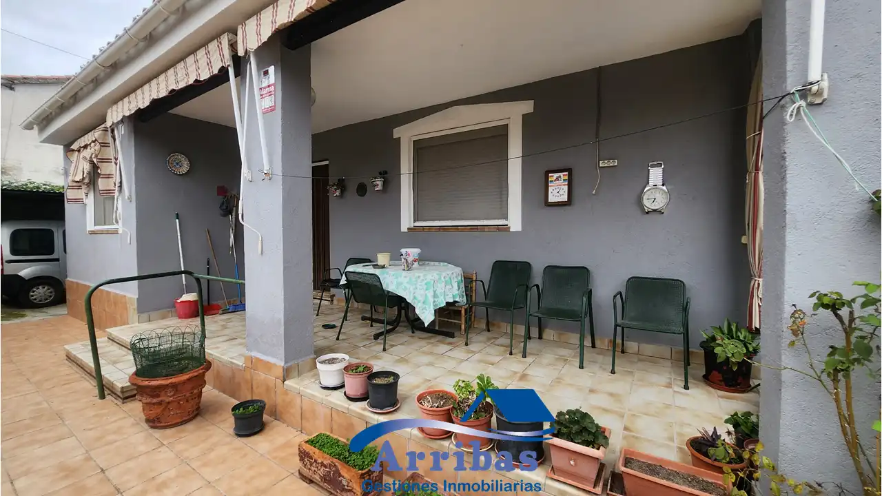 Chalet con piscina en venta en Escalona, imagen 4