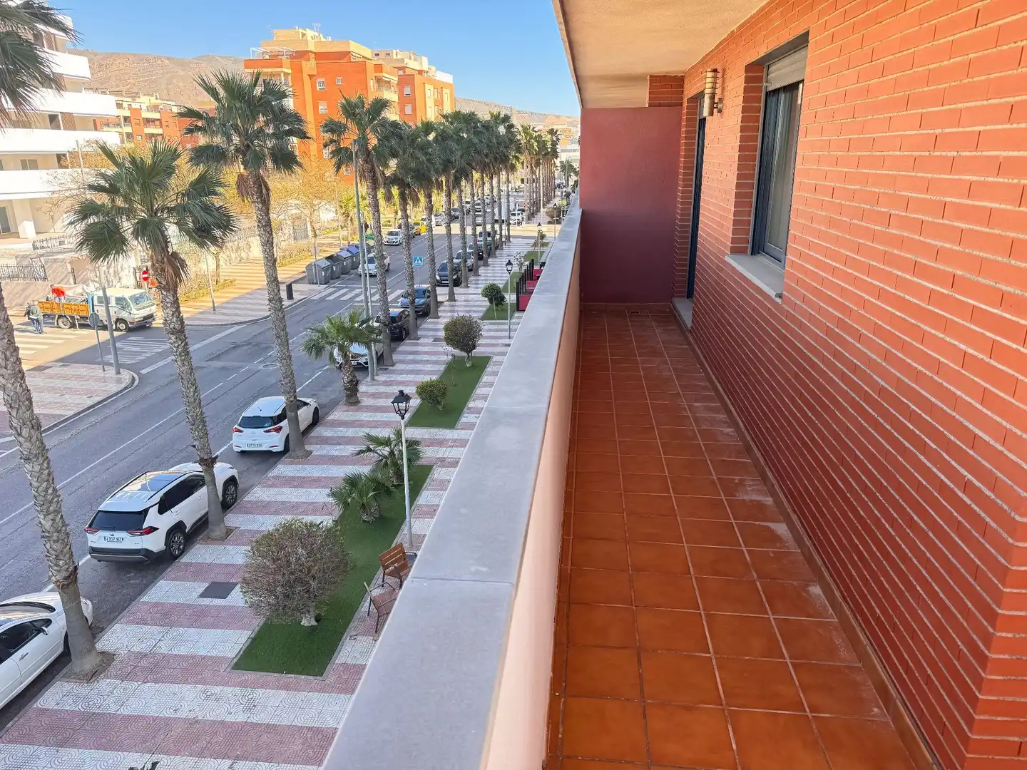 Vista exterior de Piso en venta en Roquetas de Mar con Aire acondicionado, Terraza y Piscina comunitaria