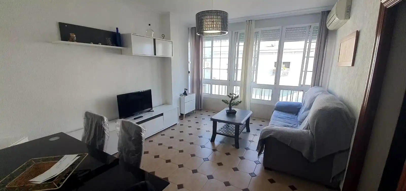Sala de estar de Piso en venta en  Sevilla Capital