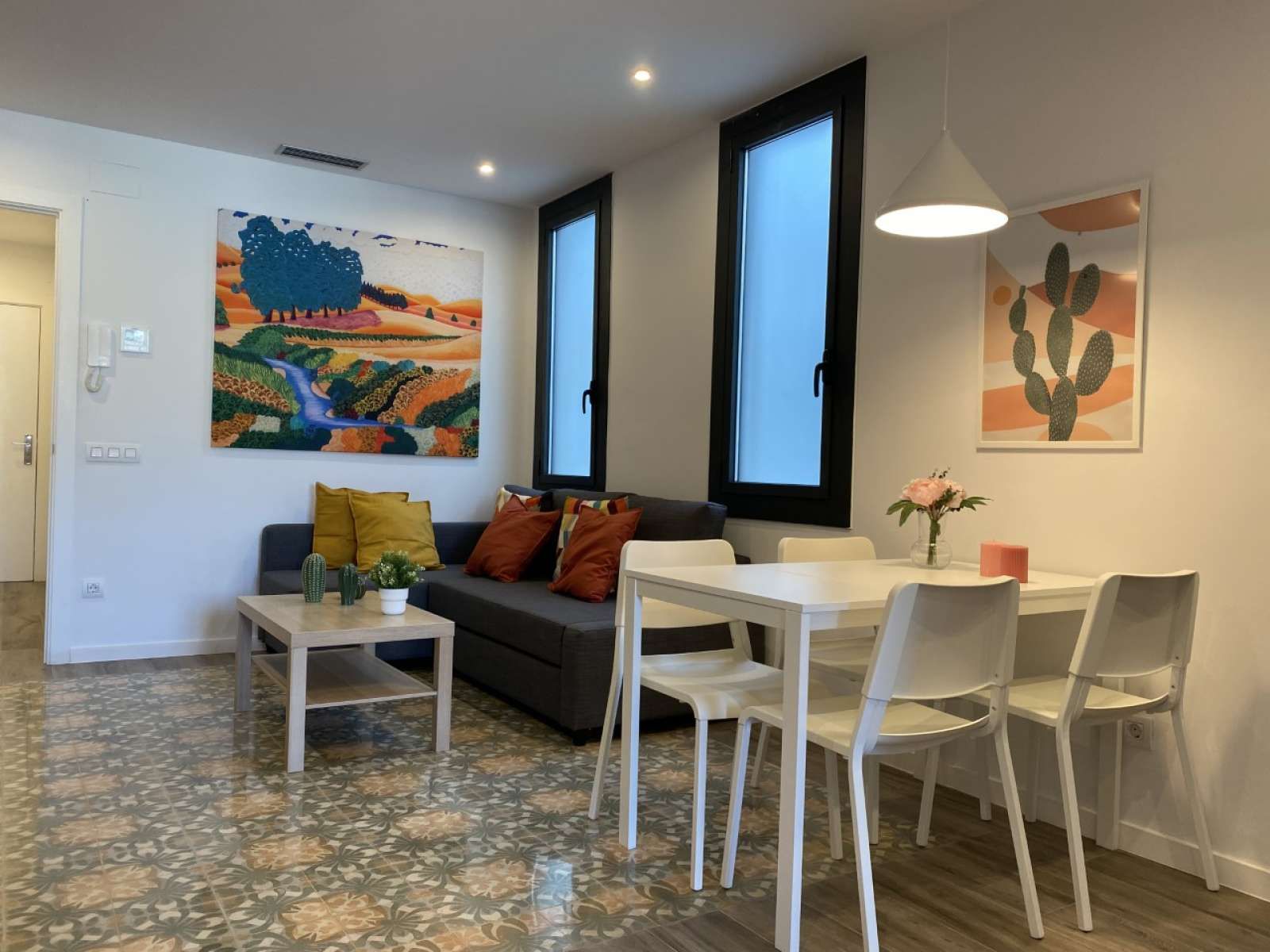 Study to share in Sant Antoni