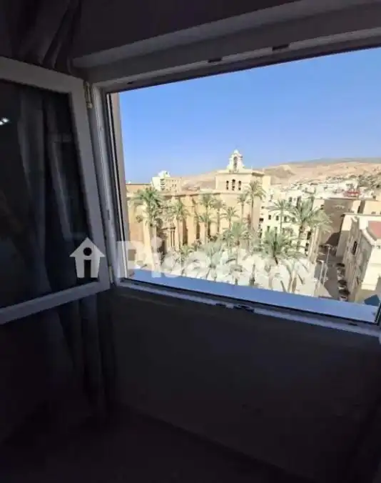 Vista exterior de Ático de alquiler en Almería con Amueblado