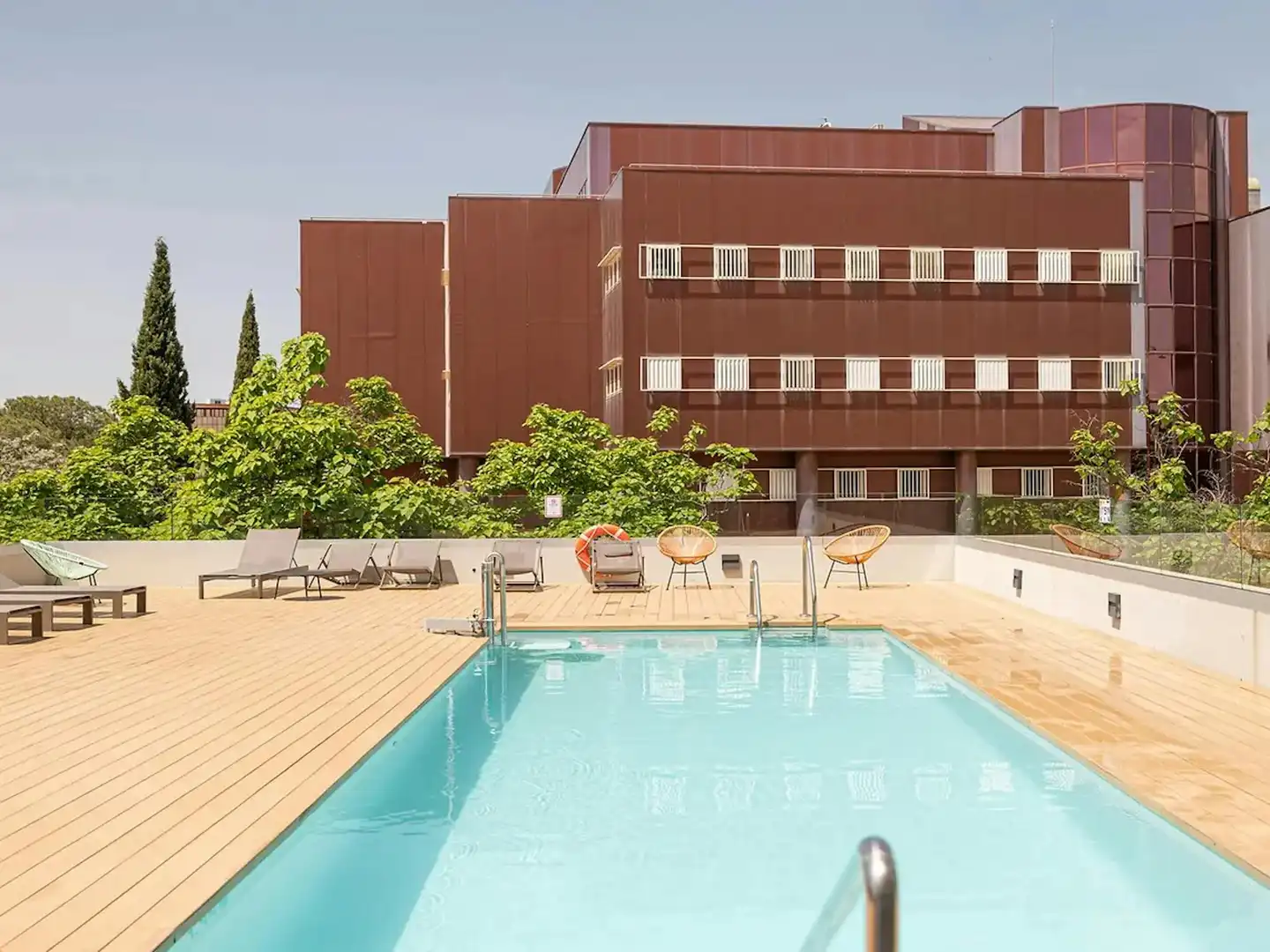 Schwimmbecken von Gebäude zur Miete in Sevilla