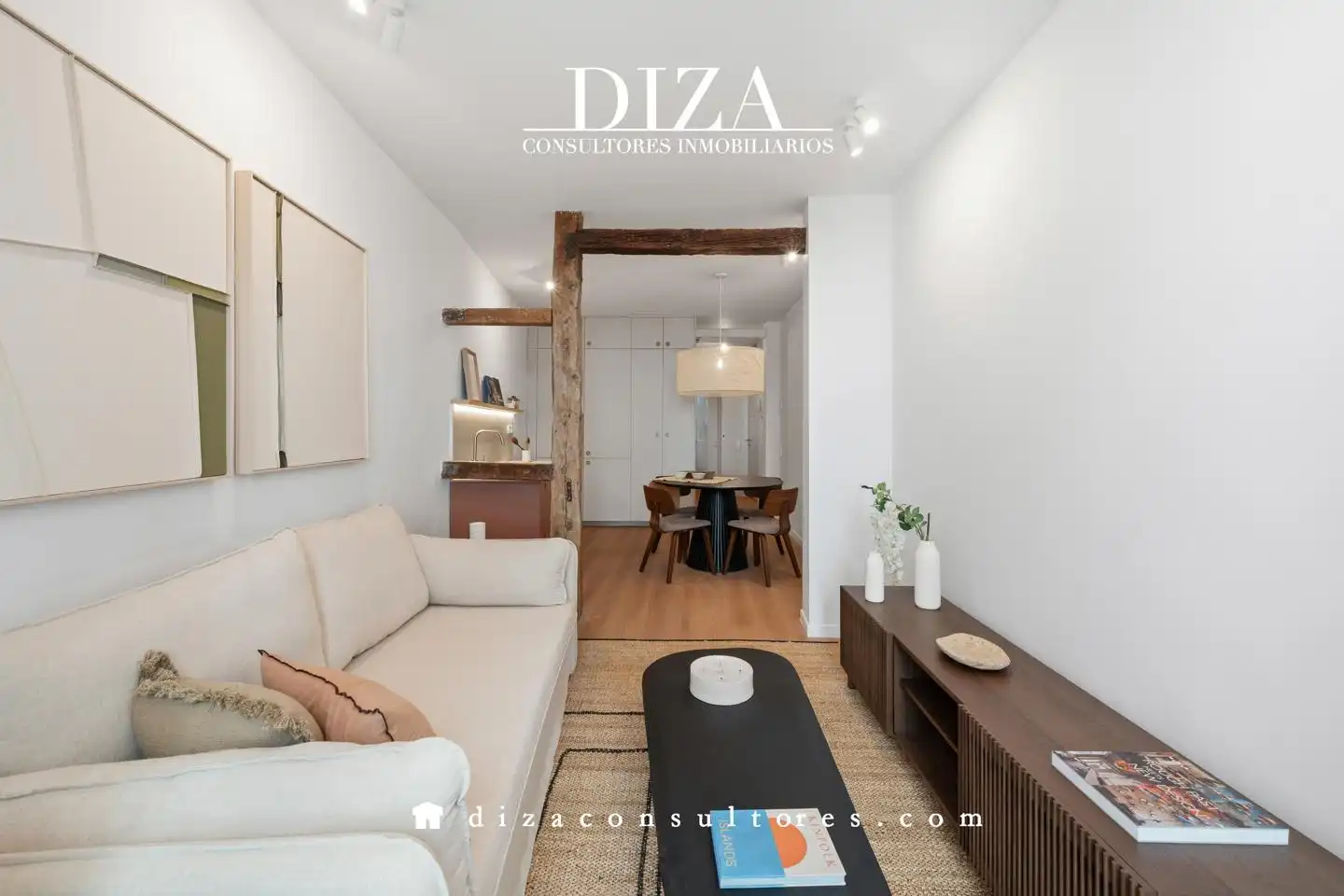 Sala d'estar de Apartament en venda en Madrid amb Aire condicionat, Calefacció i Moblat