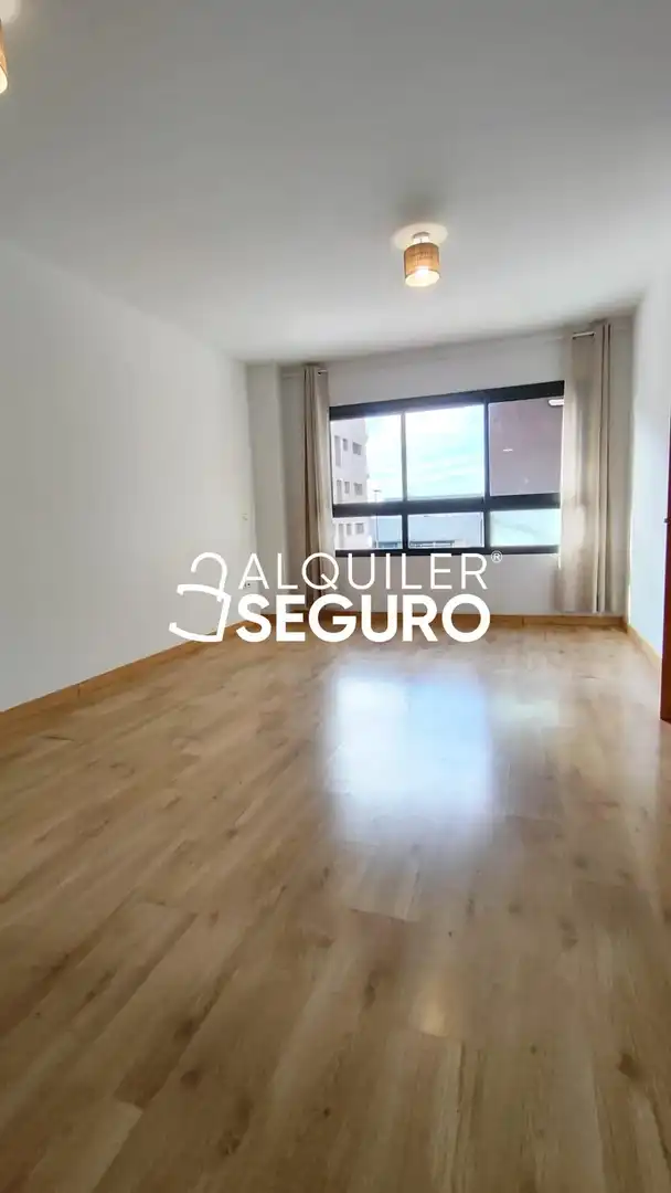 Habitación de Piso de alquiler en Paterna con Aire acondicionado, Calefacción y Terraza