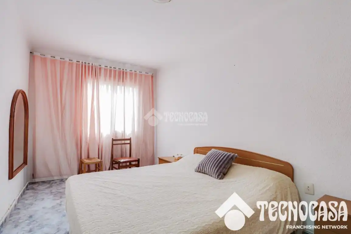 Habitación de Piso en venta en Santa Coloma de Gramenet