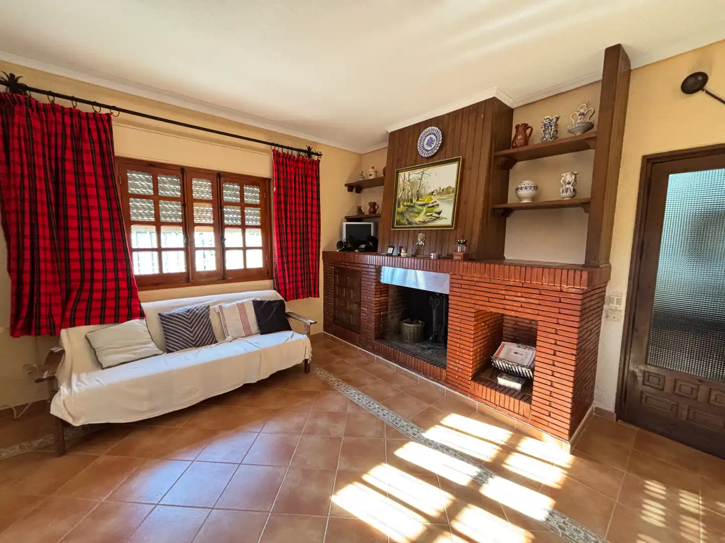 Sala de estar de Finca rústica en venta en Andújar con Aire acondicionado, Terraza y Piscina