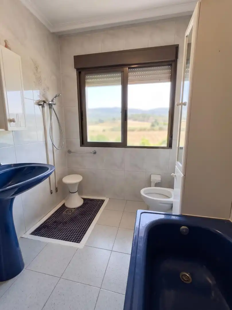 Baño de Casa o chalet en venta en Ourense Capital  con Calefacción, Jardín privado y Terraza