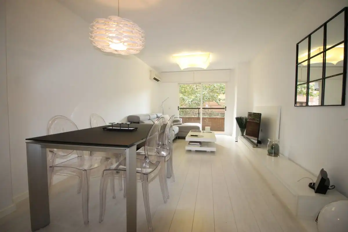 Sala d'estar de Pis de lloguer en Valencia amb Aire condicionat, Parquet i Terrassa