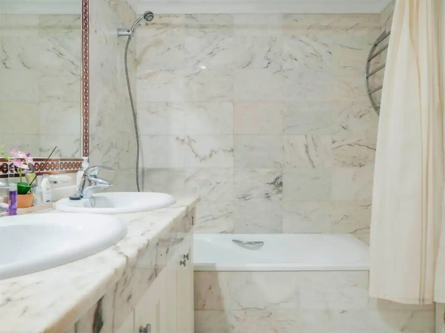 Bathroom of Flat for rent in Mijas  with Air Conditioner, Swimming Pool and Balcony