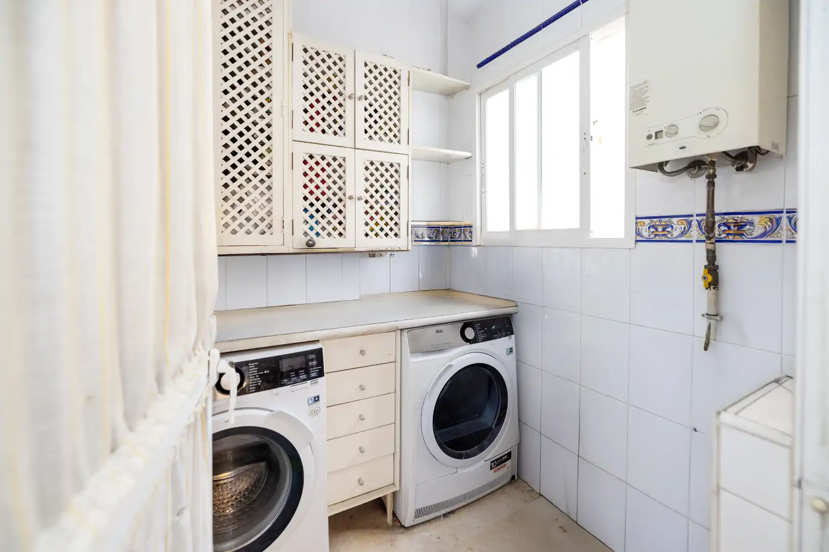 Küche von Dachboden zum Verkauf in Málaga mit Klimaanlage, Heizung und Terrasse
