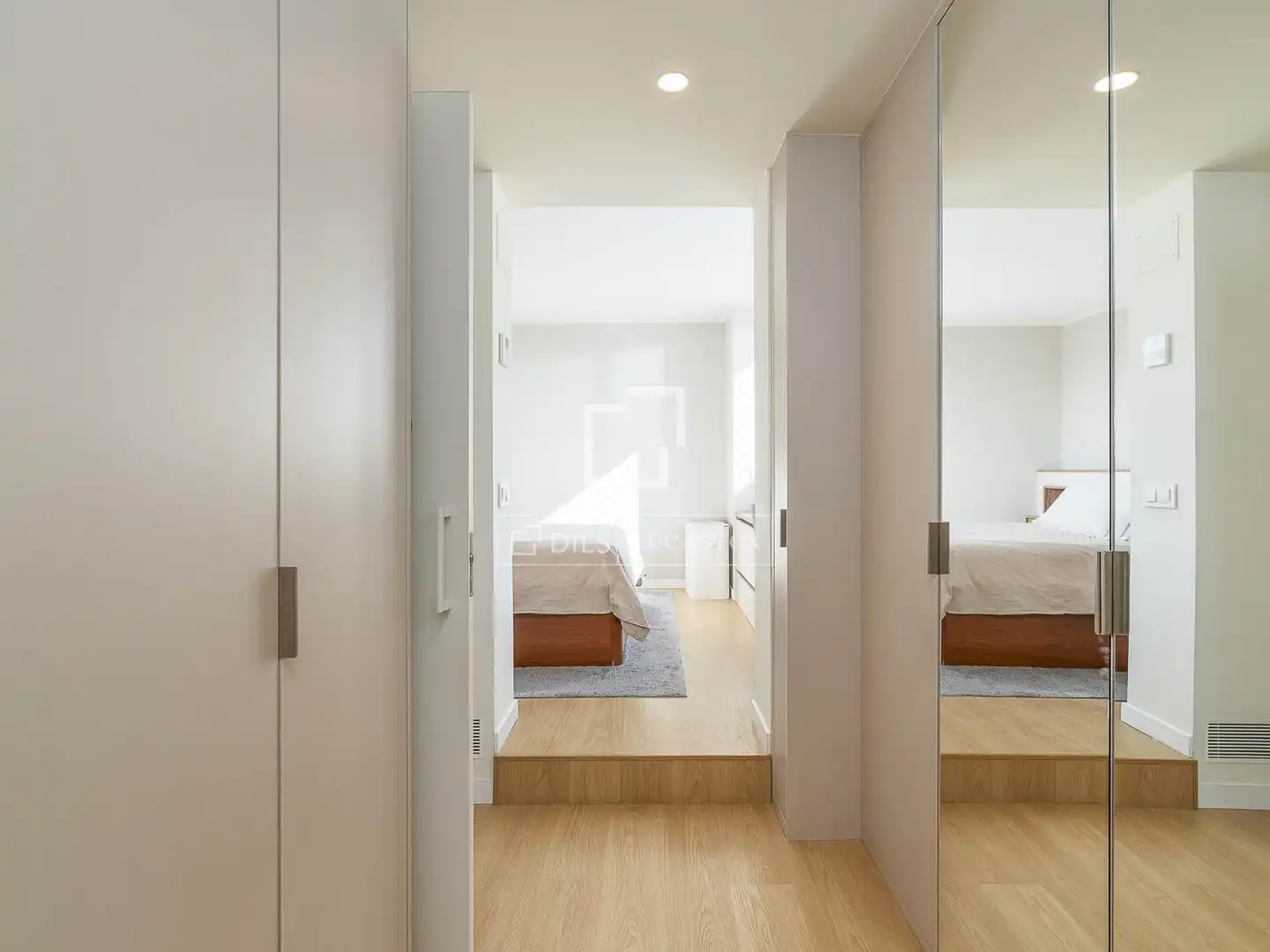 Schlafzimmer von Dachboden zum Verkauf in Barcelona mit Klimaanlage, Heizung und Terrasse