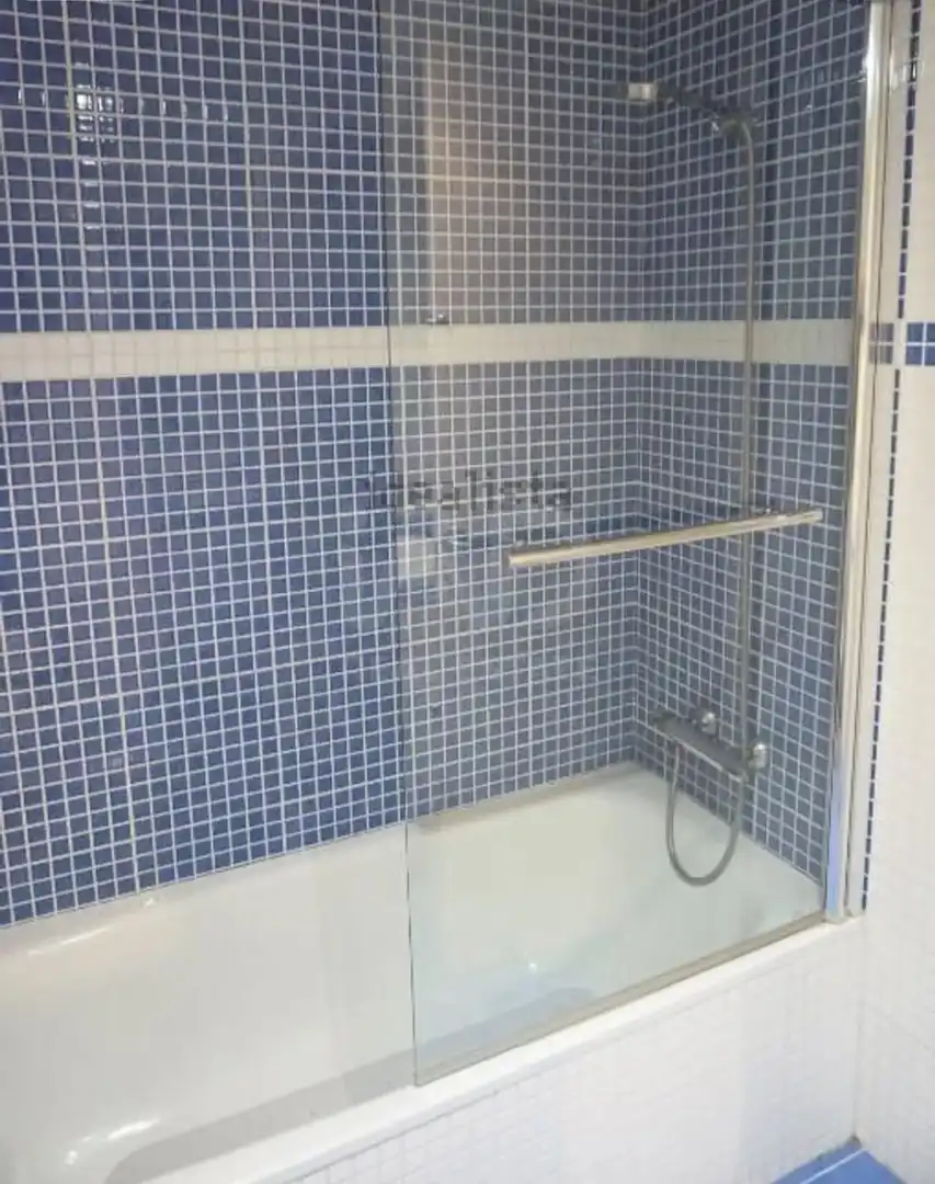 Bany de Pis en venda en Sitges amb Aire condicionat, Calefacció i Terrassa