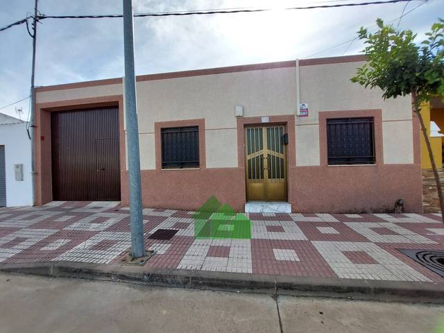 Casa-chalet en Venta en Torremayor
