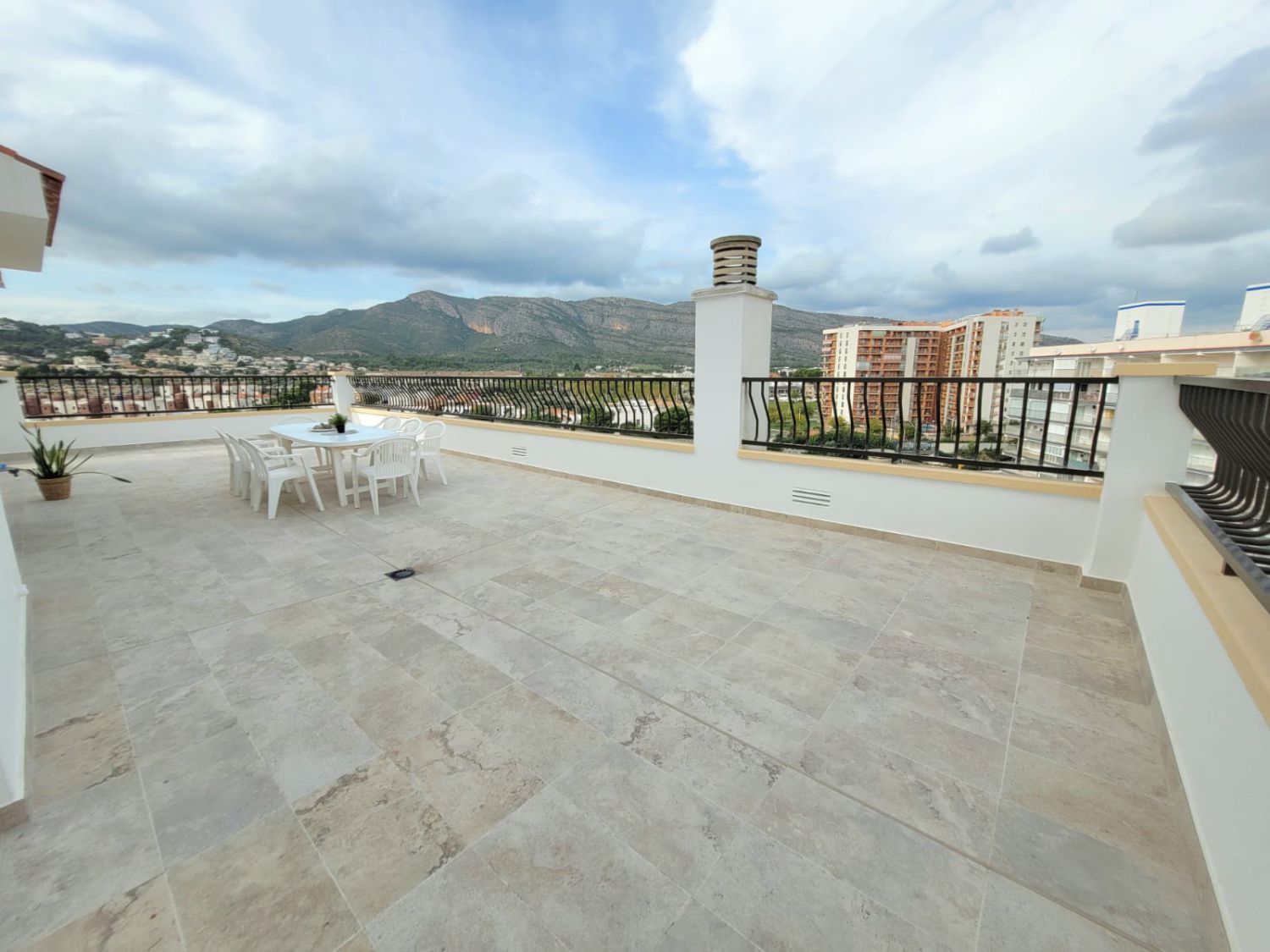 Terrassa de Apartament en venda en Oropesa del Mar / Orpesa amb Terrassa, Forn i Rentadora