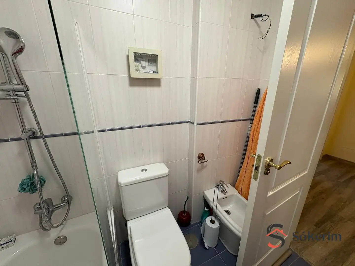 Badezimmer von Wohnung zum Verkauf in Alcabón mit Klimaanlage, Heizung und Privatgarten