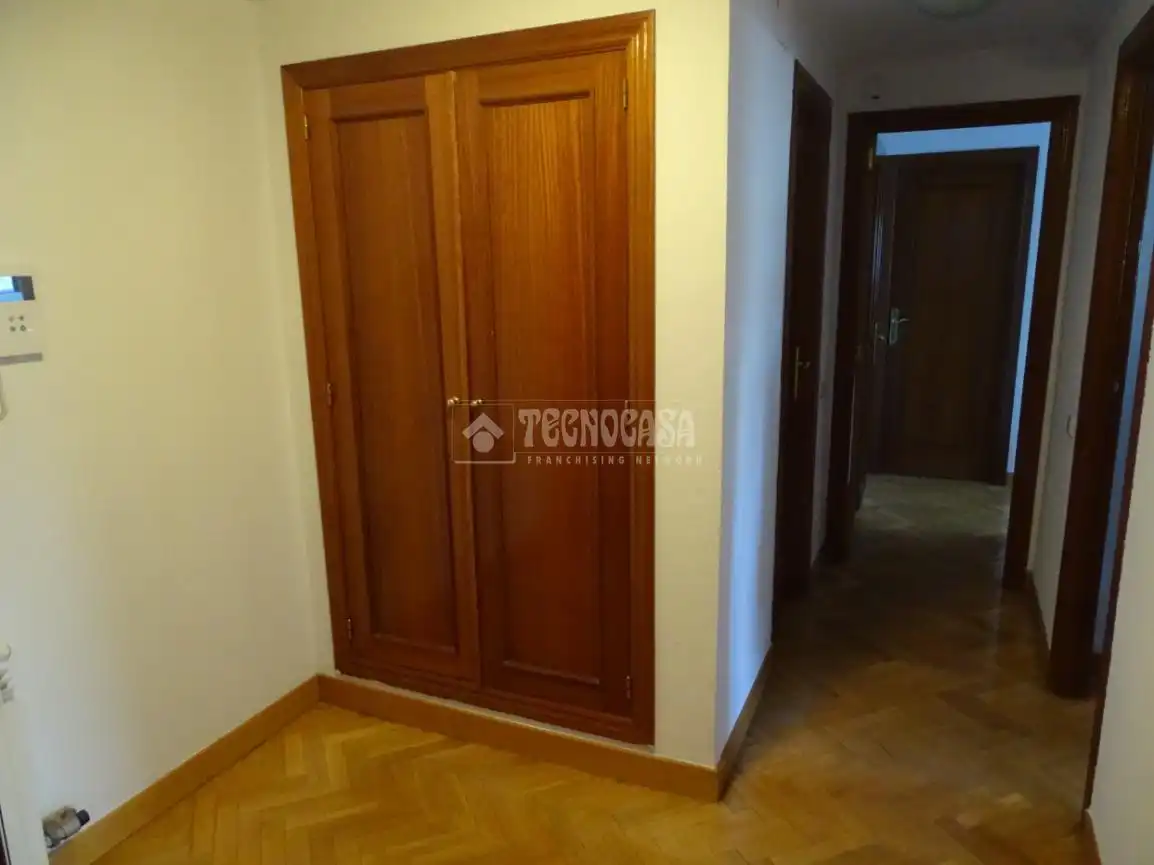 Habitación de Piso en venta en Valladolid con Aire acondicionado y Calefacción