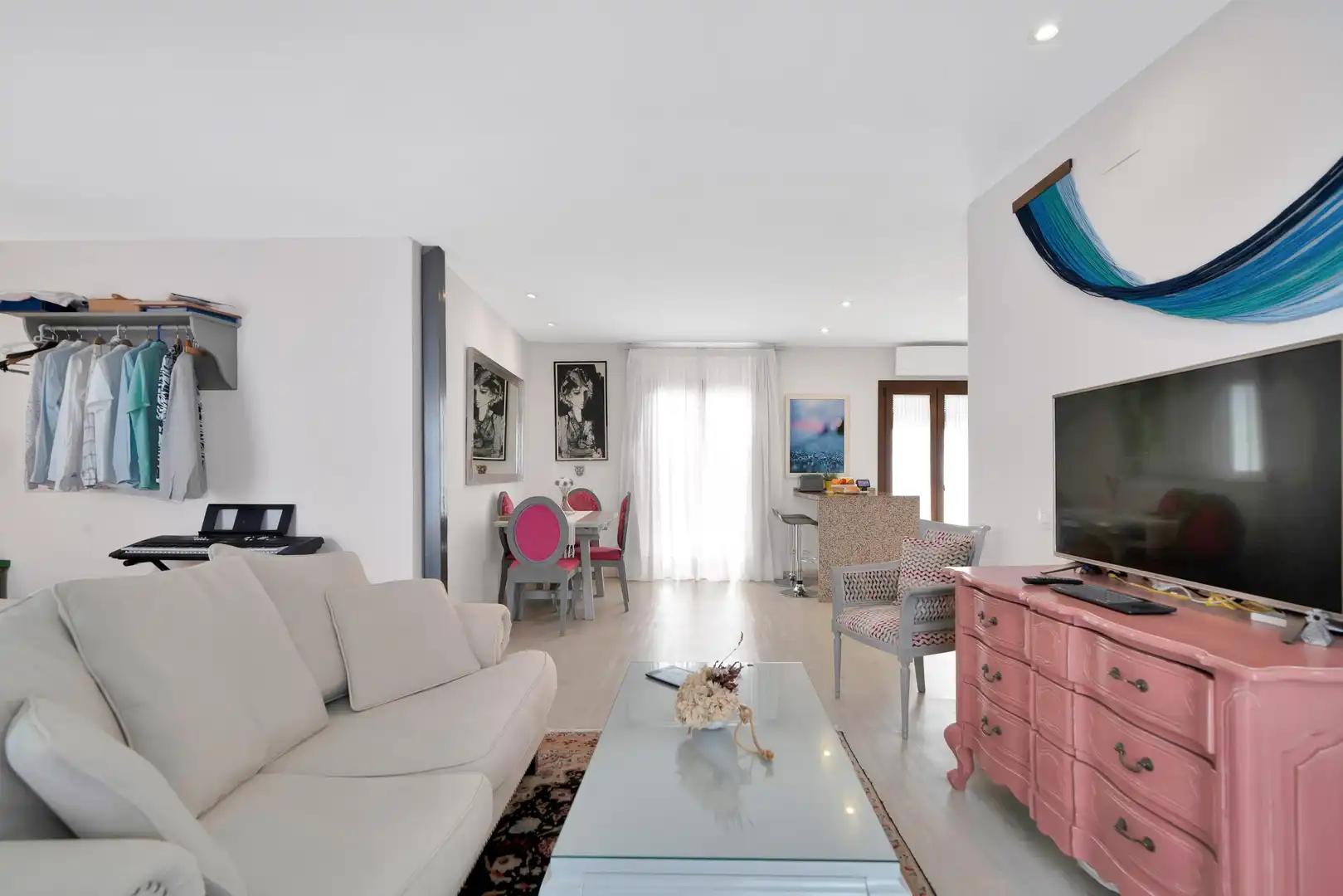 Living room of Buildings for sale in Marbella