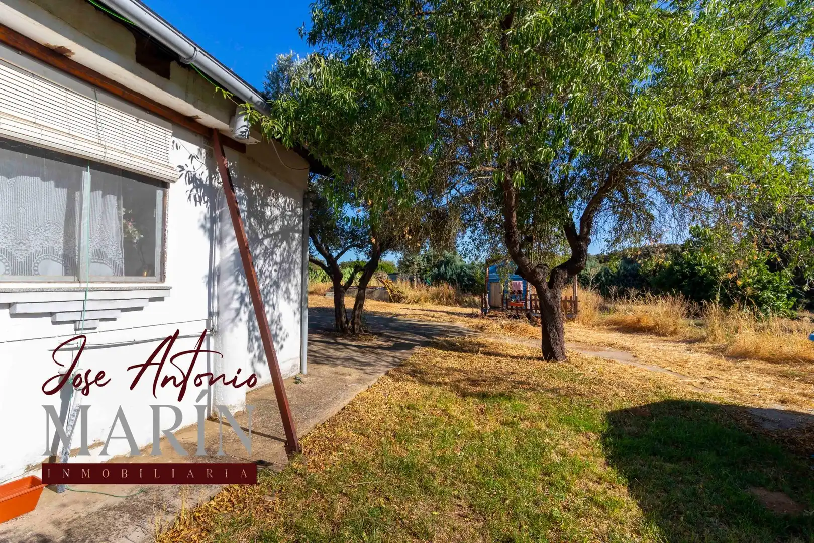 Vista exterior de Casa o chalet en venta en Badajoz con Aire acondicionado, Jardín privado y Piscina