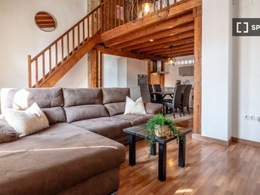 Flat with balcony to rent in Quatre Carreres