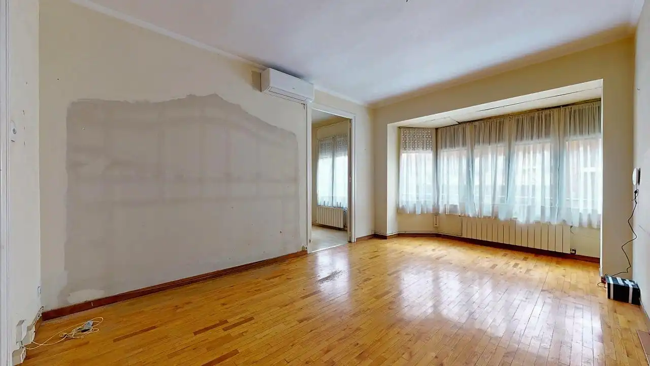 Flat with lift for sale in Carrer Carrer Caspe, imagen 2