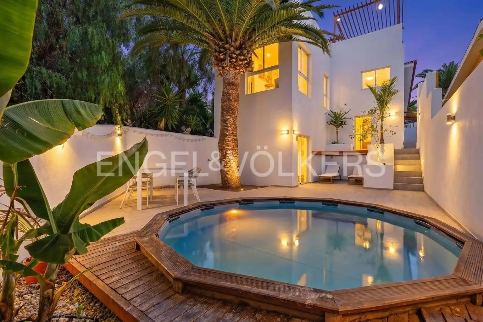 Vista exterior de Casa o chalet en venta en Arona con Aire acondicionado, Terraza y Piscina