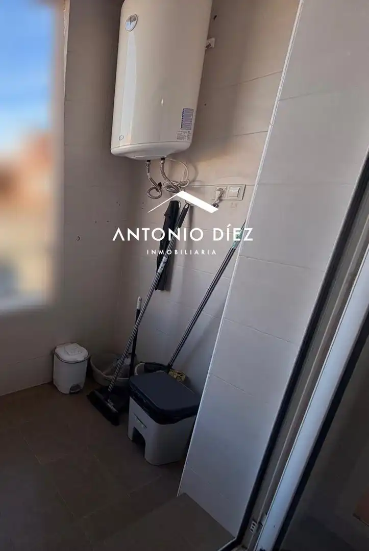 Baño de Piso en venta en Monforte del Cid con Terraza, Trastero y Amueblado