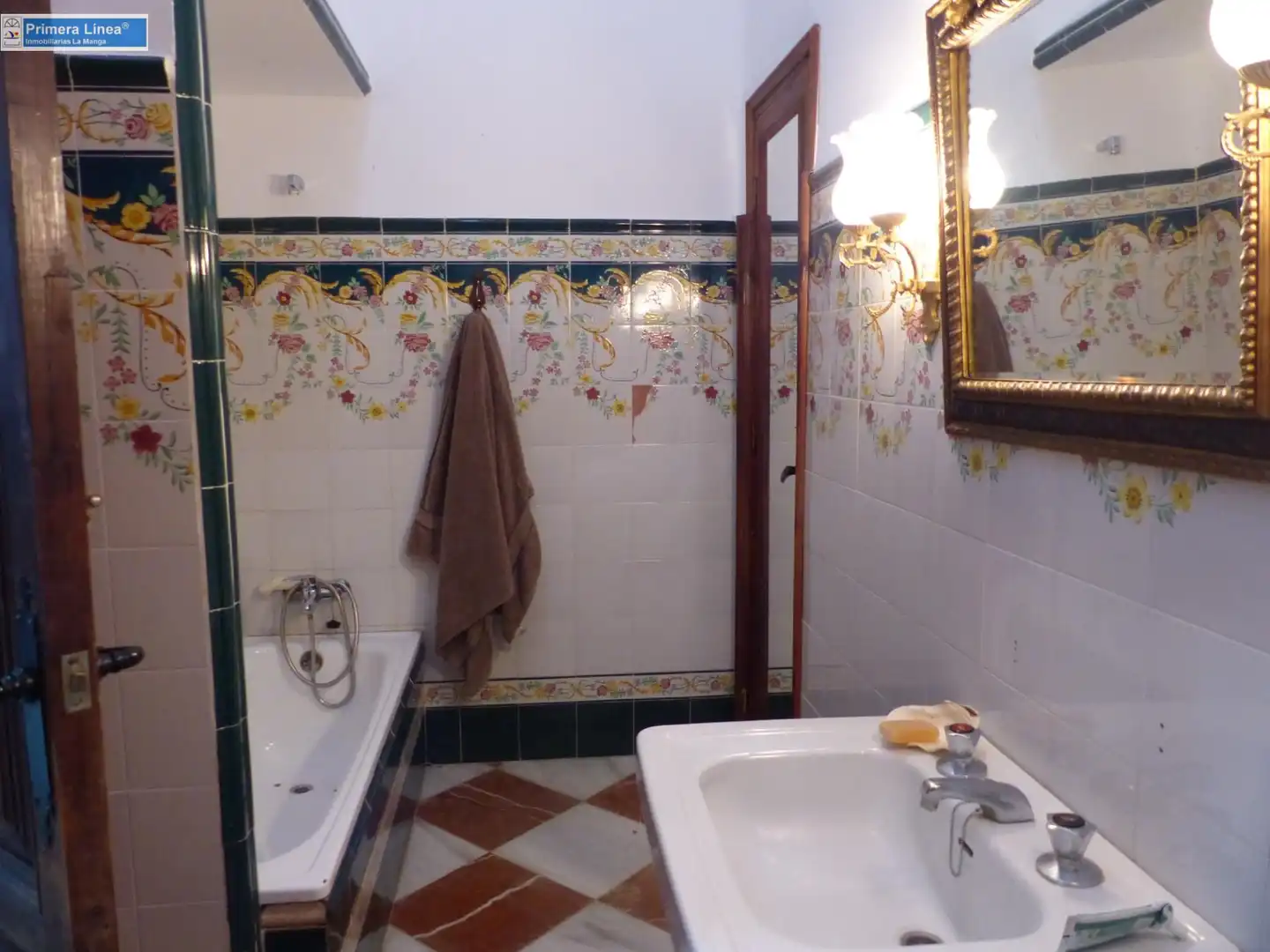 Baño de Casa o chalet en venta en Cartagena con Calefacción, Jardín privado y Parquet