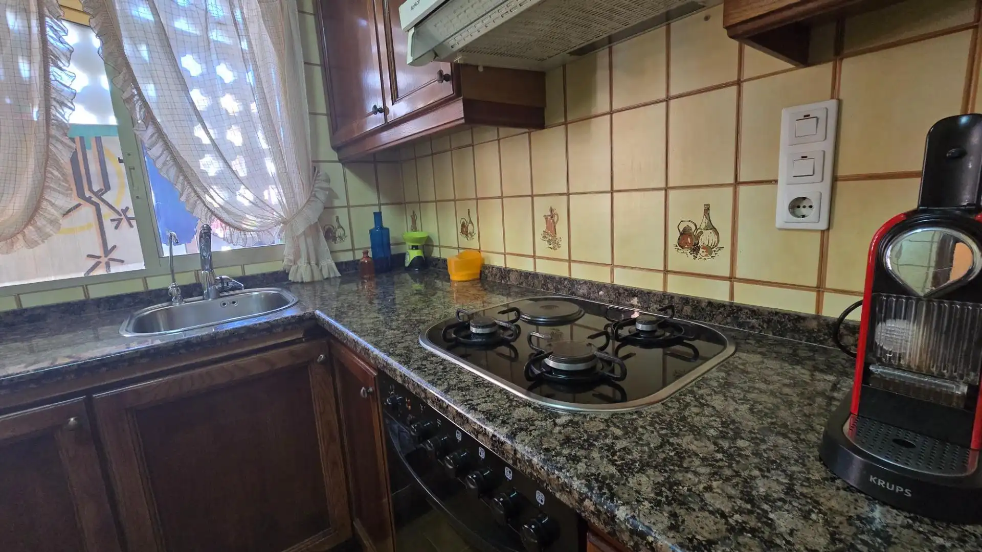 Cuina de Apartament de lloguer en Santa Pola amb Terrassa i Moblat